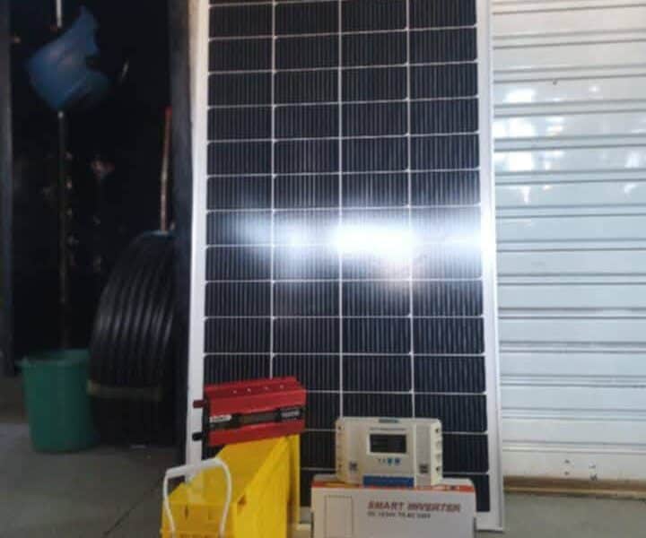 Panneaux SolairesBatteries NyFitia