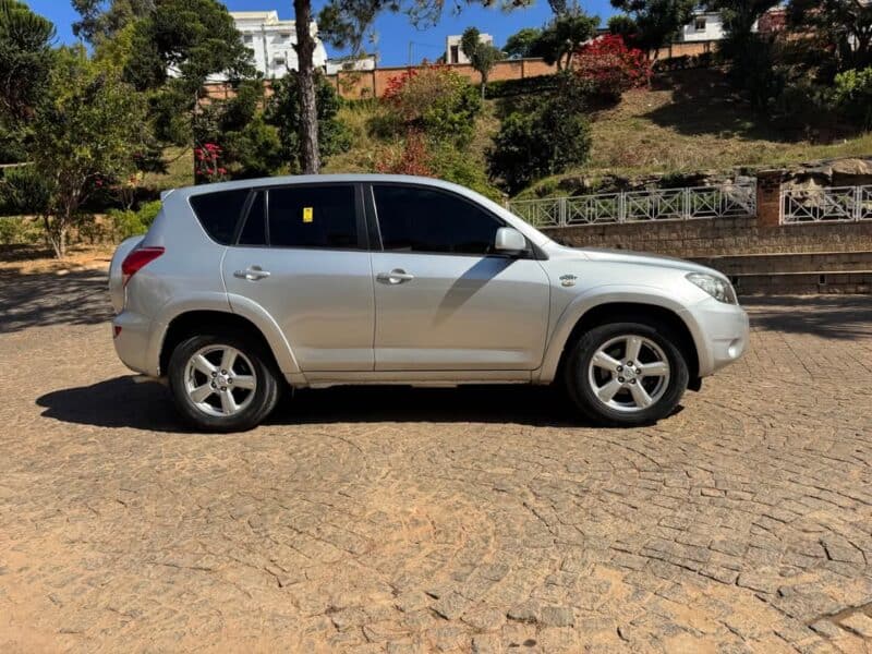 TOYOTA RAV4. Rav 4 lll (3). 4X4